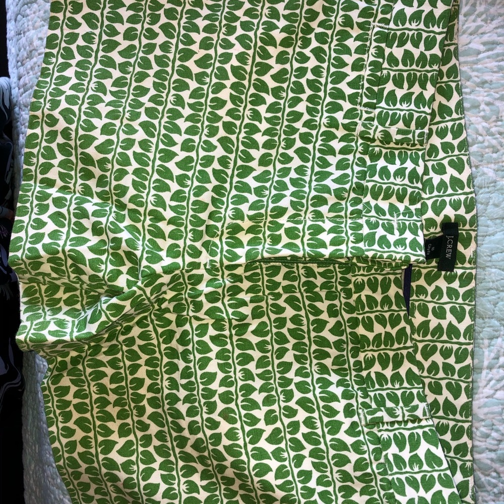 J Crew size 10 print short